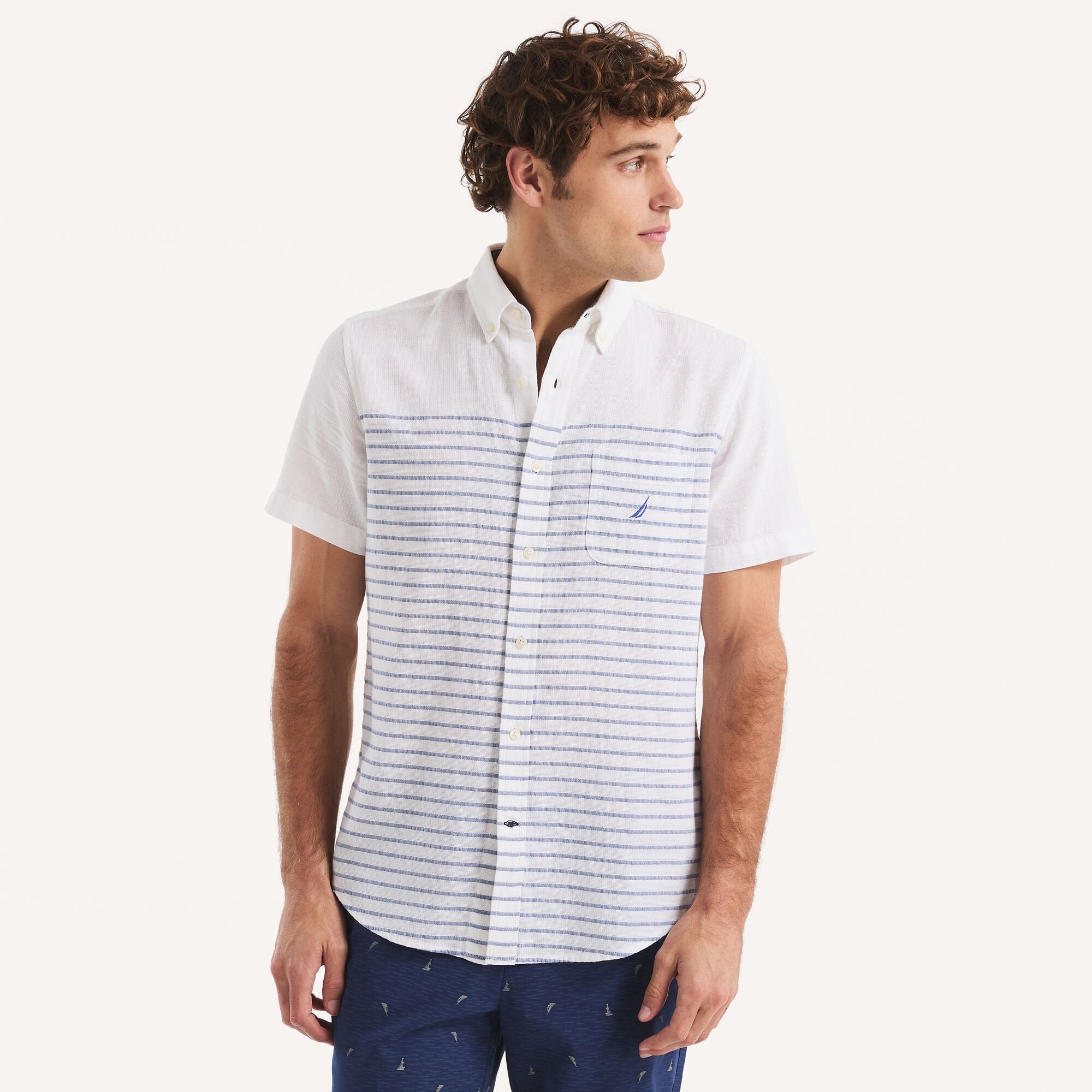 Camisa manga corta de lino con patrón de rayas