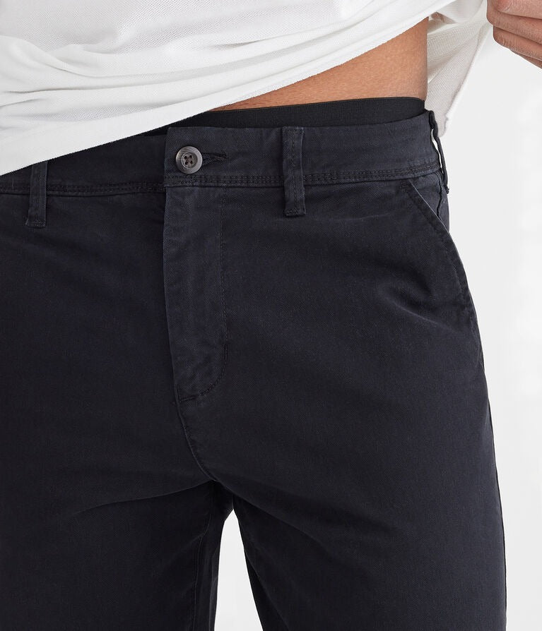 Pantalon chino ajustado