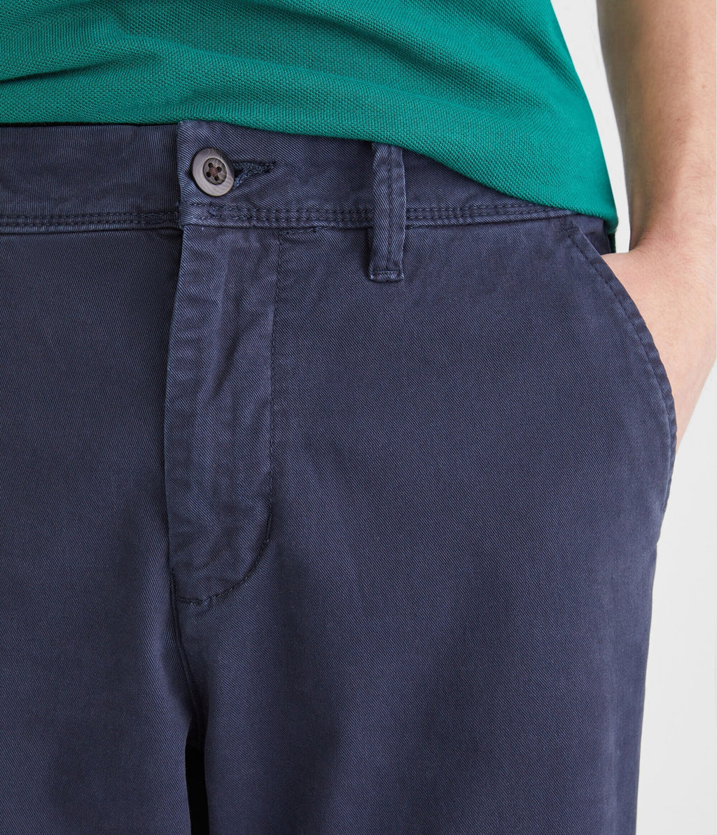 Pantalon chino ajustado