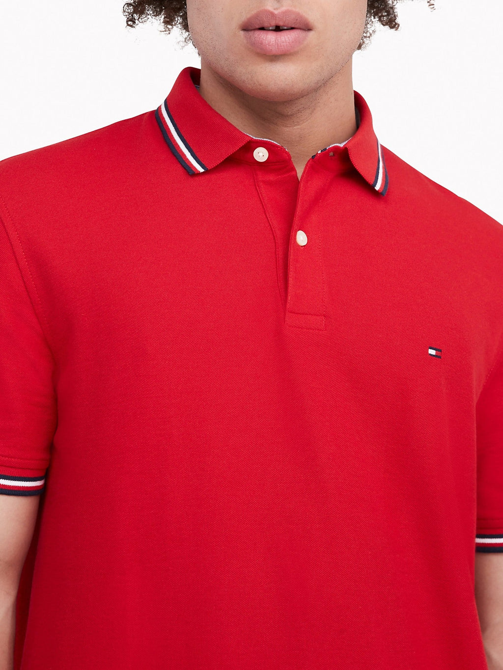 Chemise unicolor con cuello ribeteado
