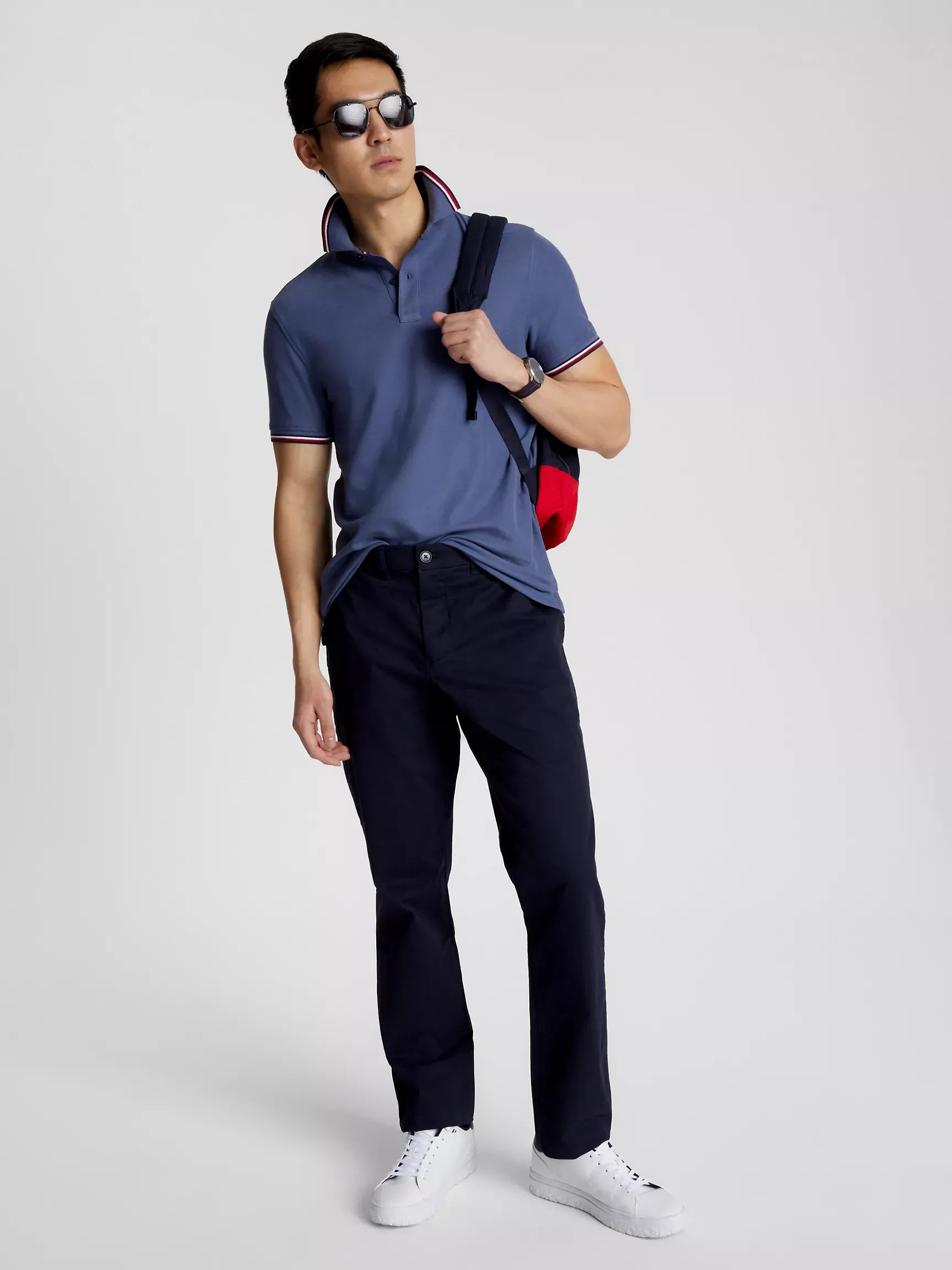 Pantalón chino semi ajustado