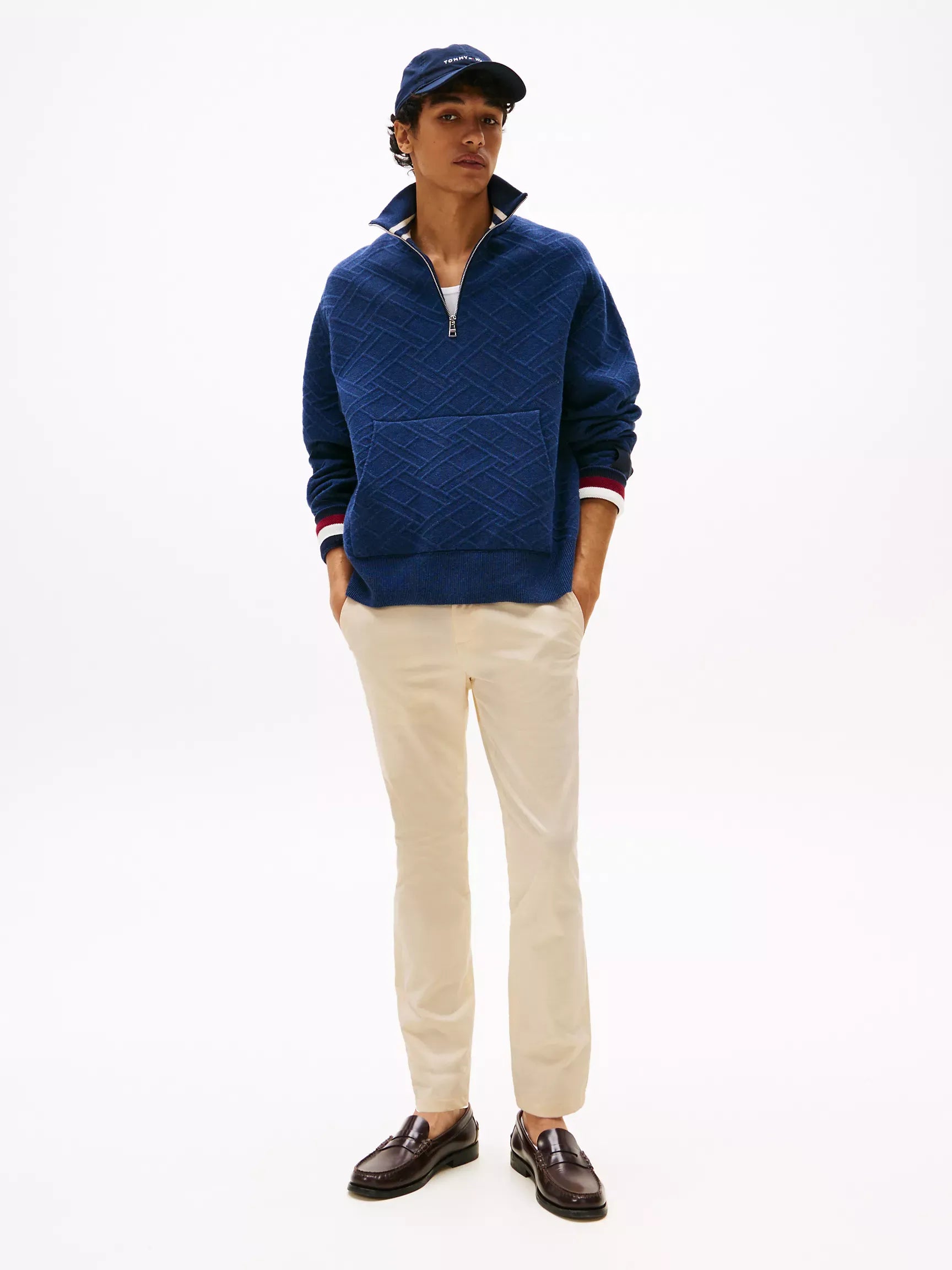 Pantalón chino semi ajustado
