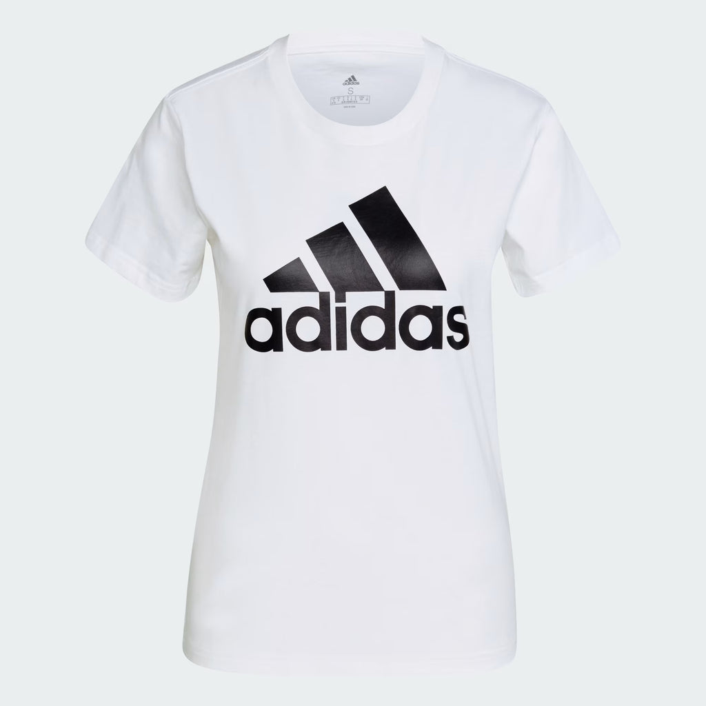 Franela deportiva con logo estampado