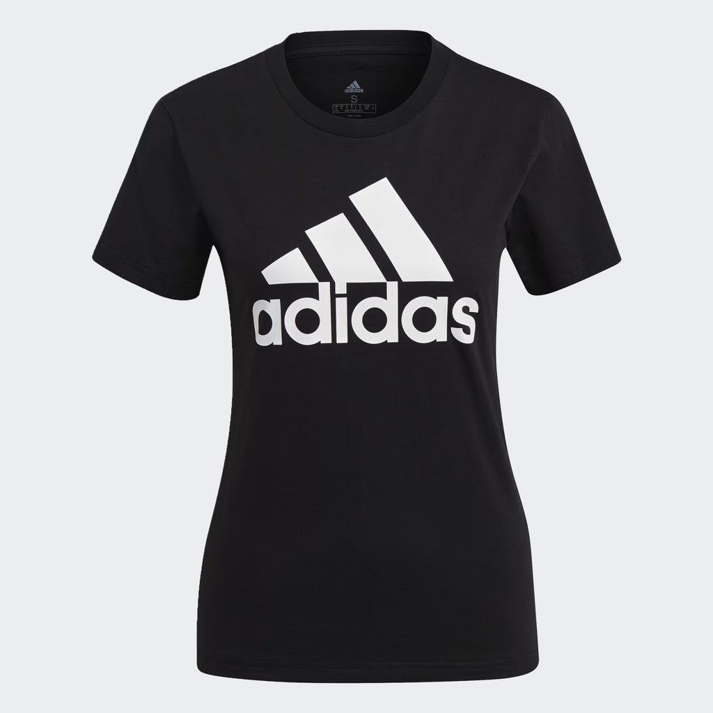 Franela deportiva con logo estampado