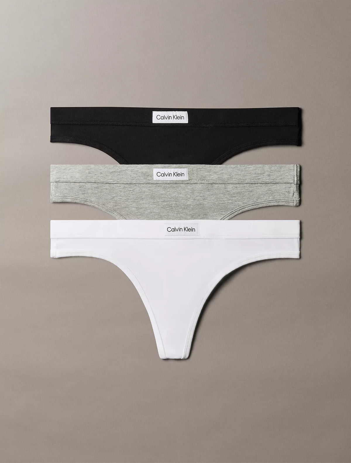 3 Pack de Panties con logo central tipo hilo