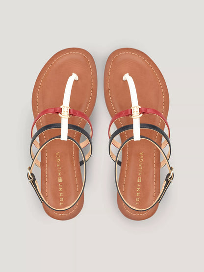 Sandalias con tira al tobillo a rayas distintivas