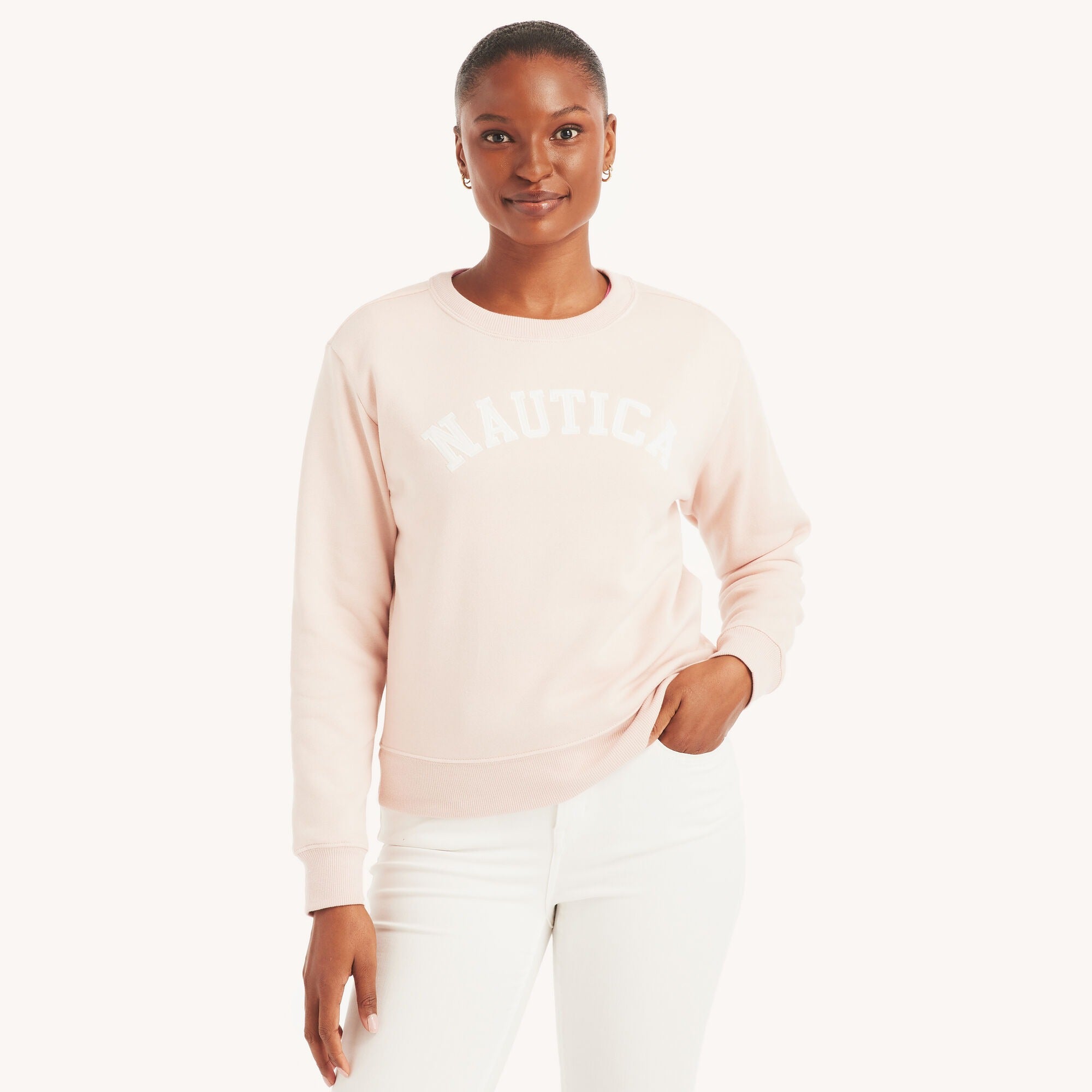 Sudadera con logo bordado central