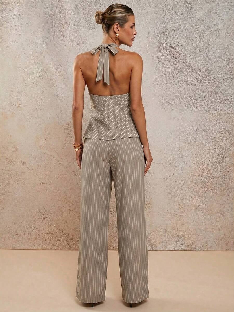 Conjunto elegante con estampado de rayas