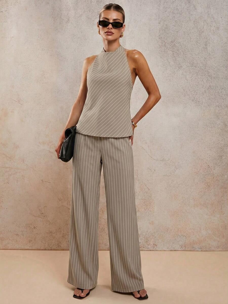 Conjunto elegante con estampado de rayas