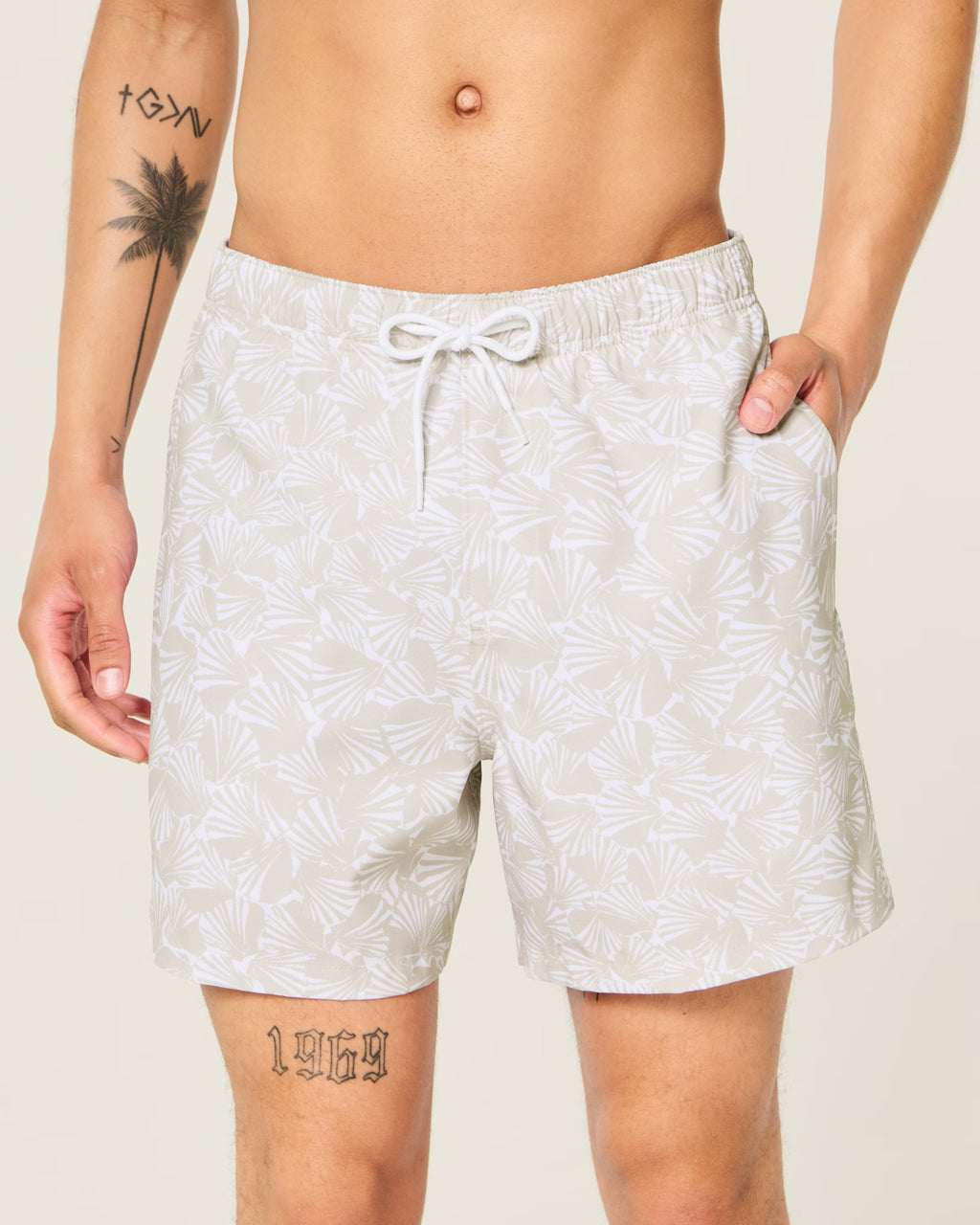 Traje de baño 5" con estampado de almejas