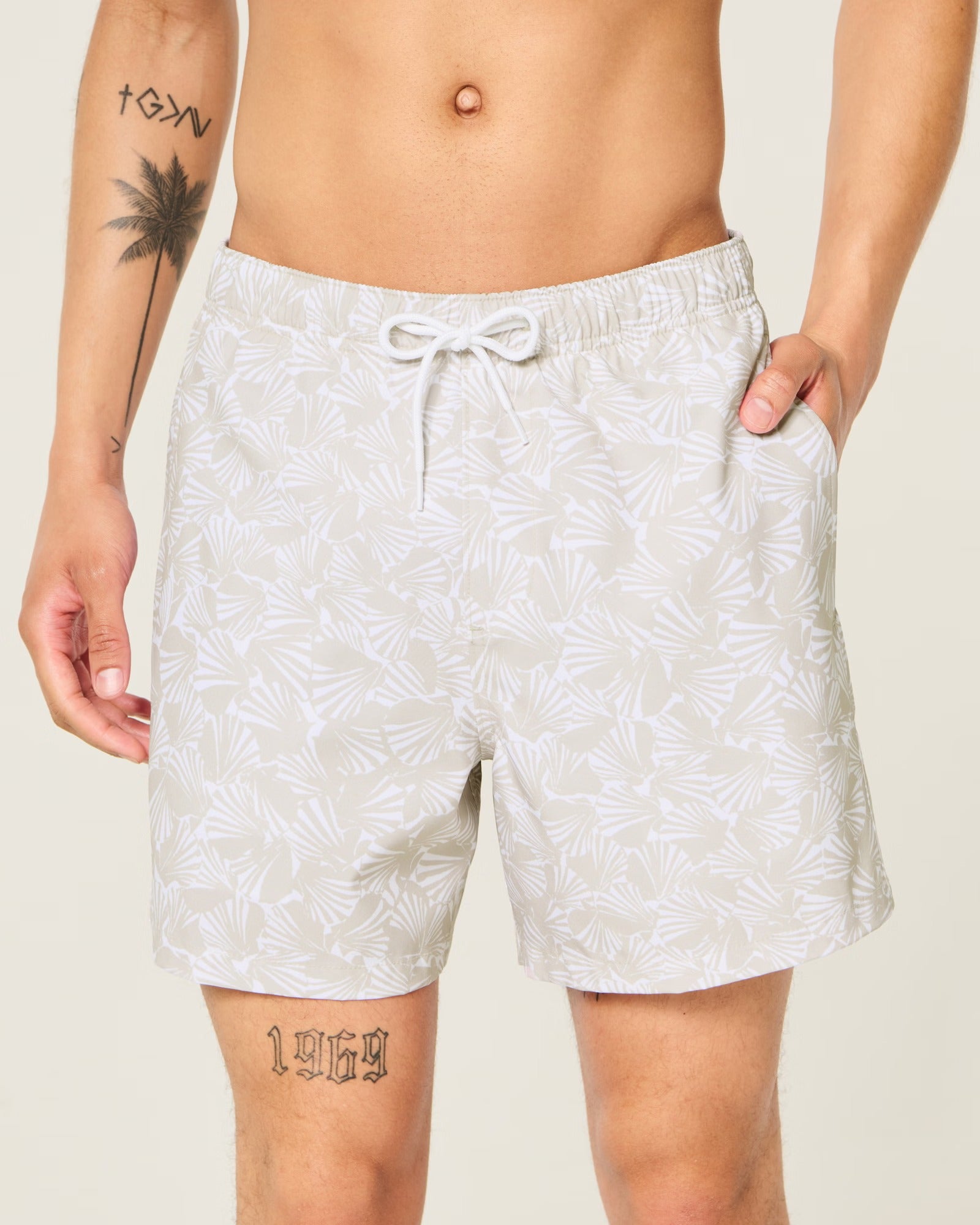 Traje de baño 5" con estampado de almejas
