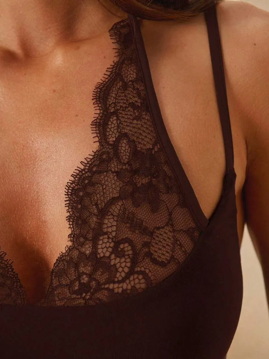Body ajustado con encaje floral