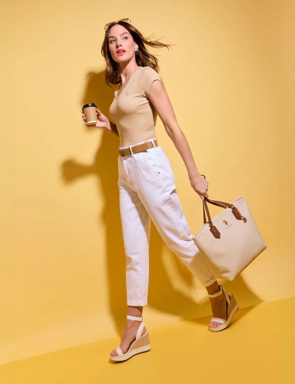 Cartera tipo tote grande con piel granulada