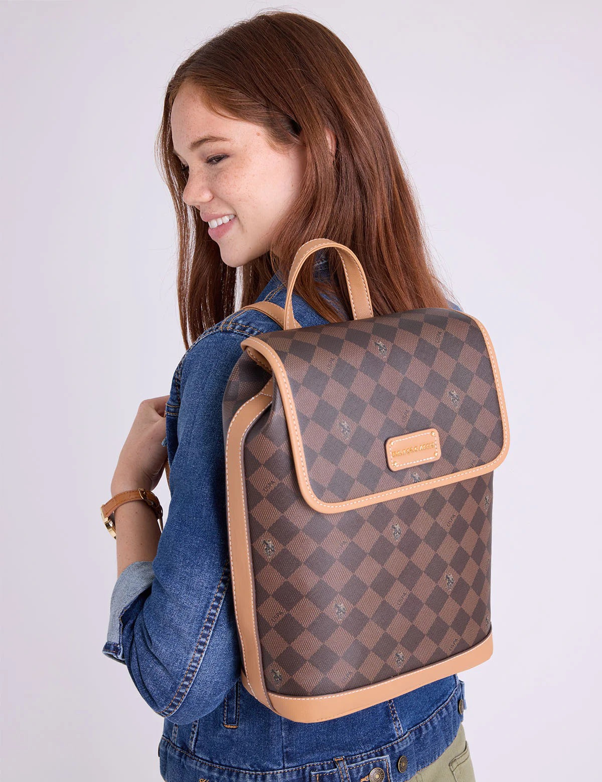 Bolso tipo morral con estampado