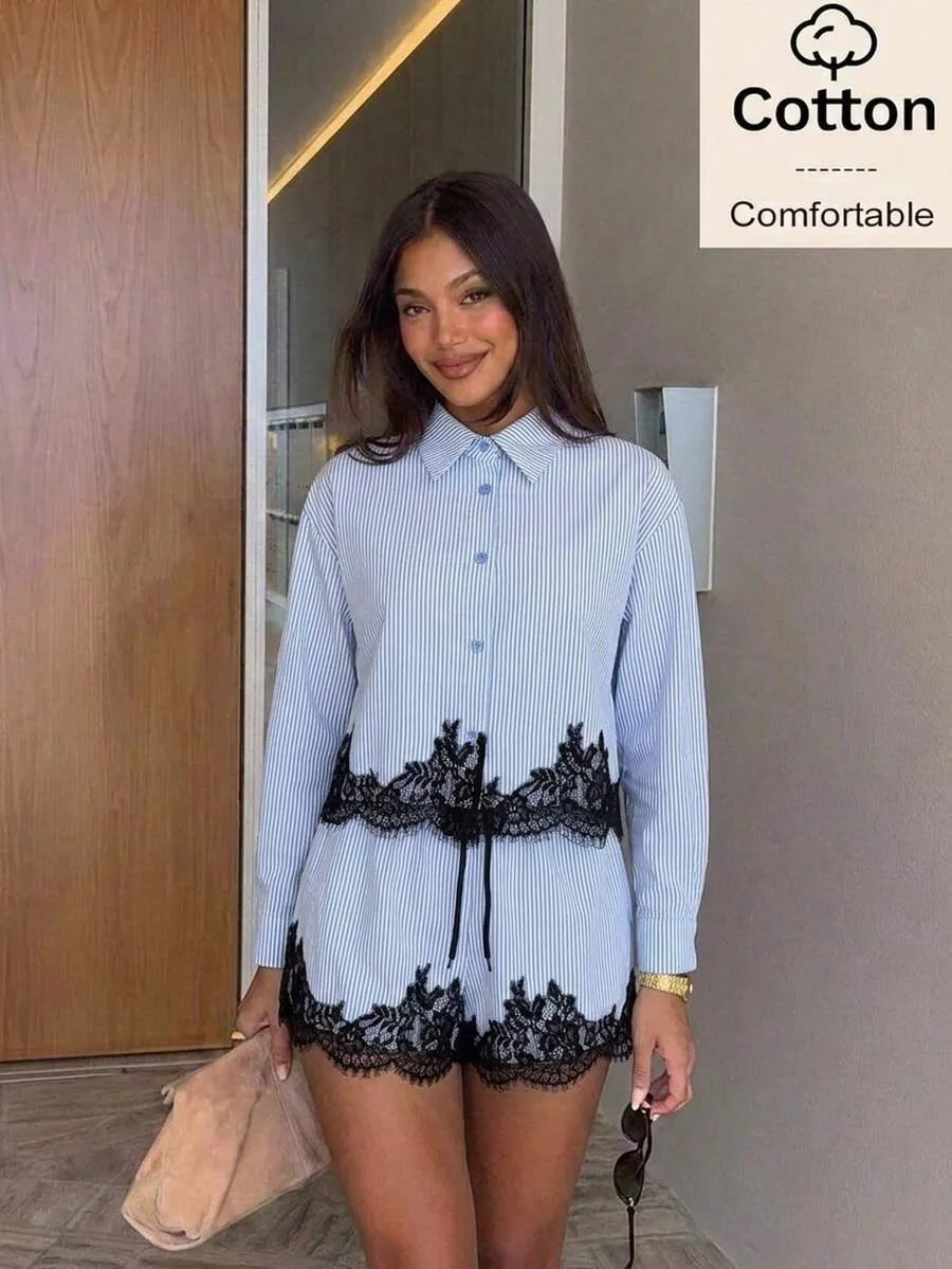 Conjunto con diseño de rayas y encaje