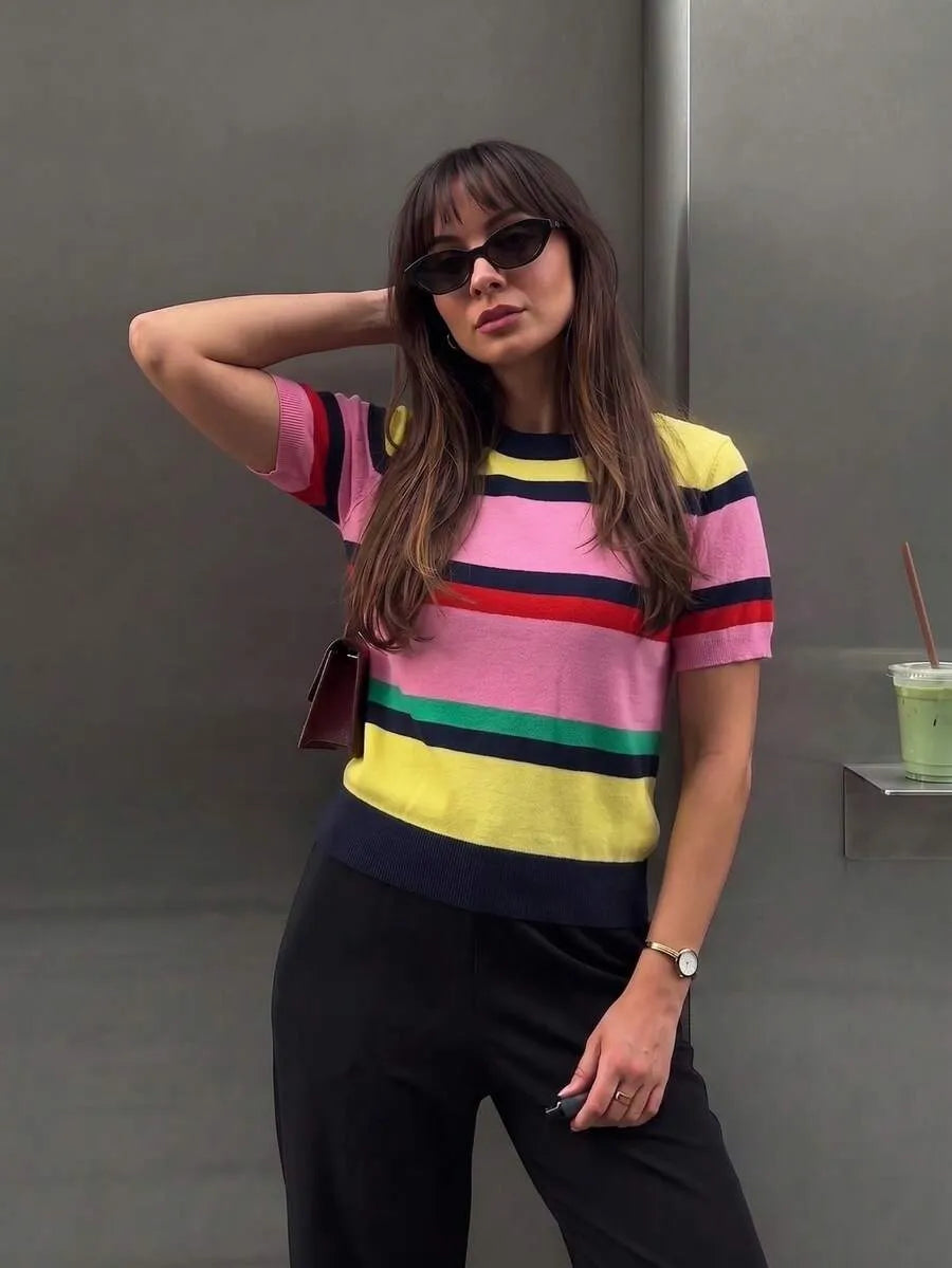 Blusa de punto con diseño de rayas
