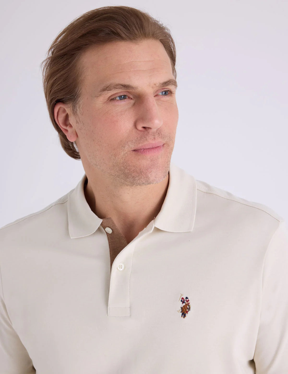 Chemise de algodón unicolor con logo de color