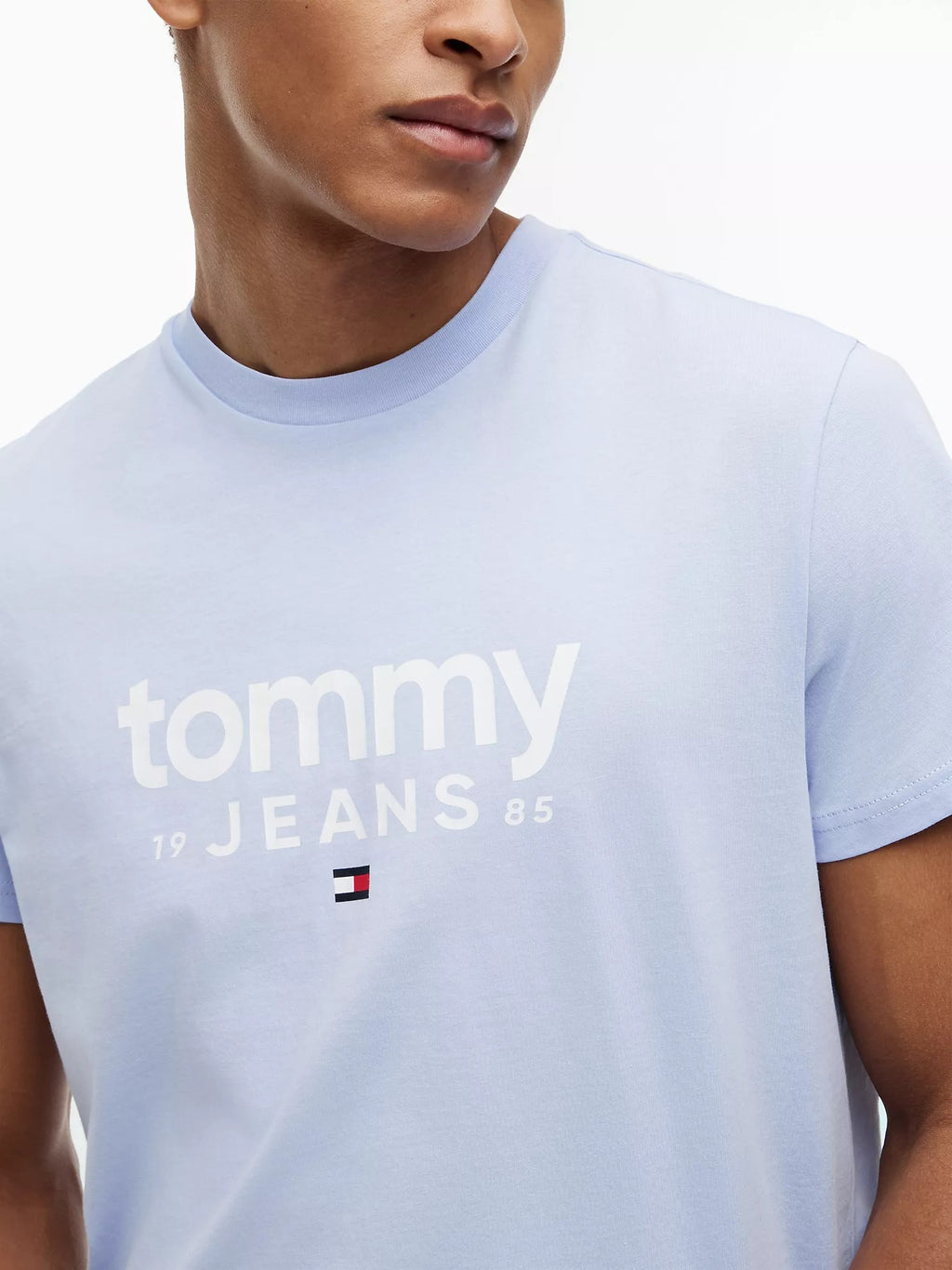 Franela cuello redondo con logo central TOMMY JEANS