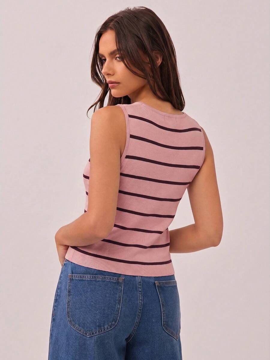 Top ajustado con diseño de rayas