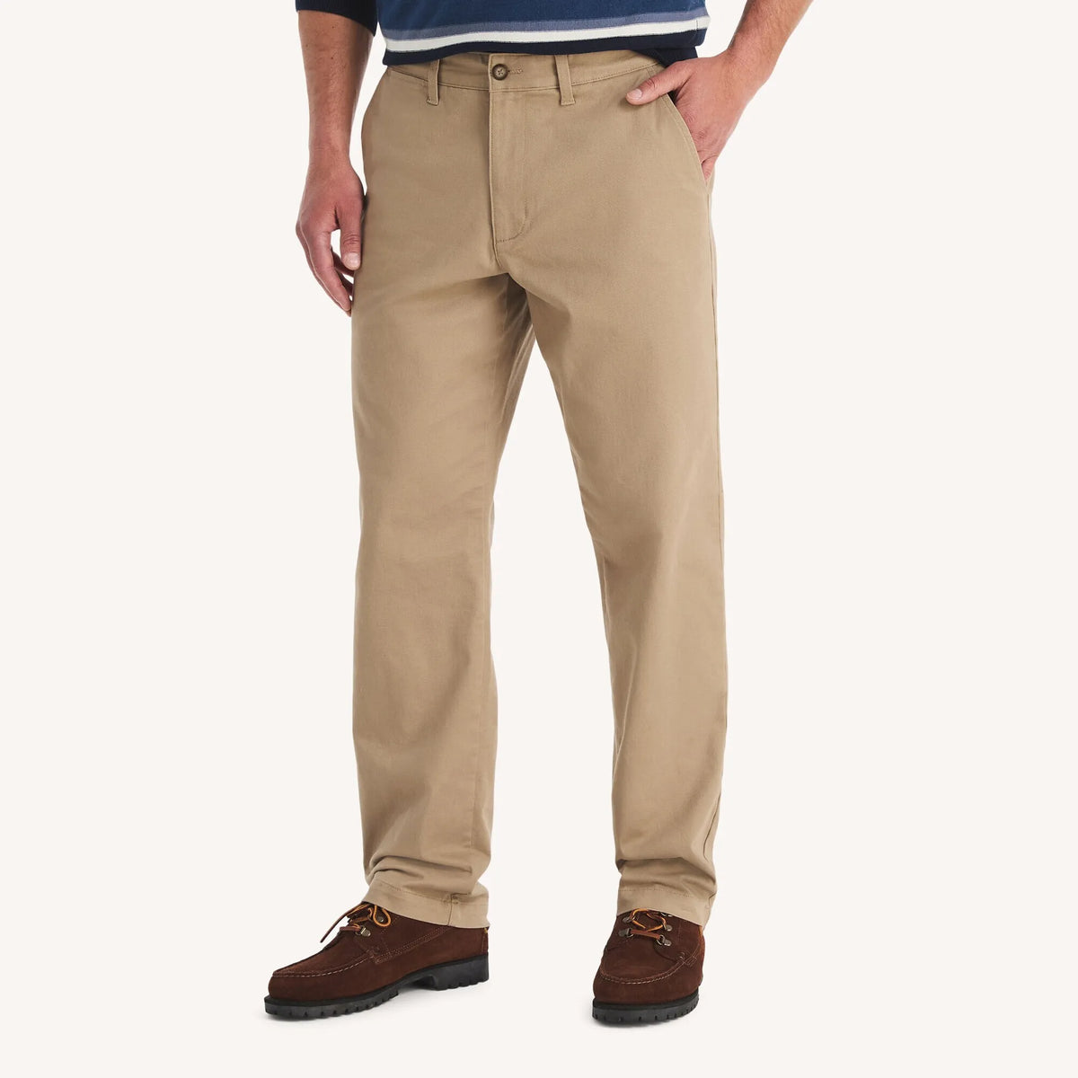 Pantalón chino corte clásico