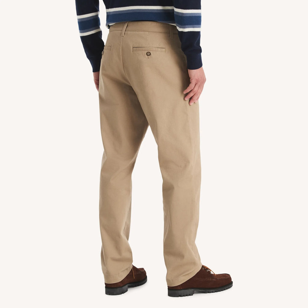 Pantalón chino corte clásico
