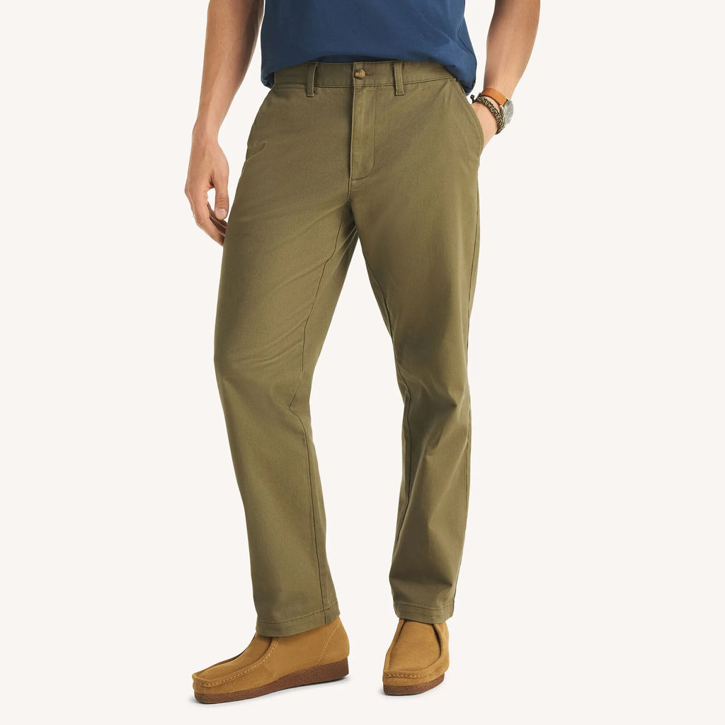 Pantalón chino corte clásico