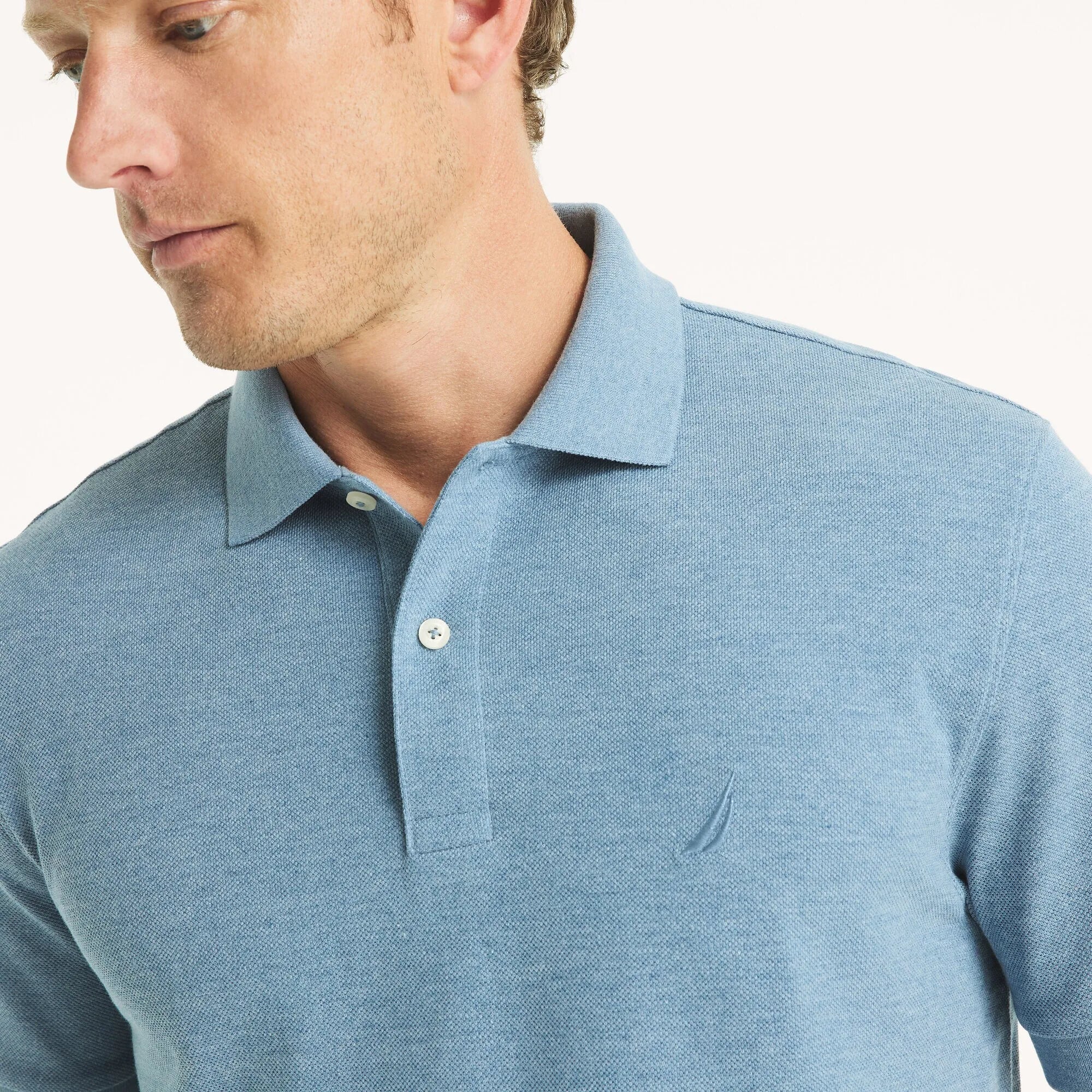 Chemise regular unicolor con logo heathered mismo color