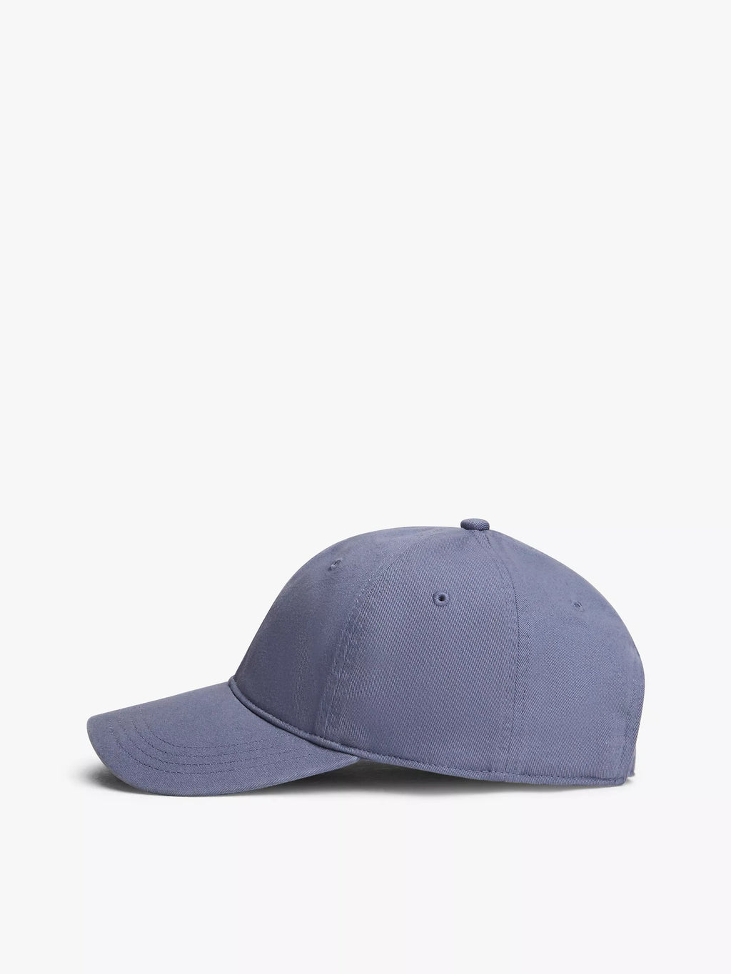 Gorra con bandera bordada