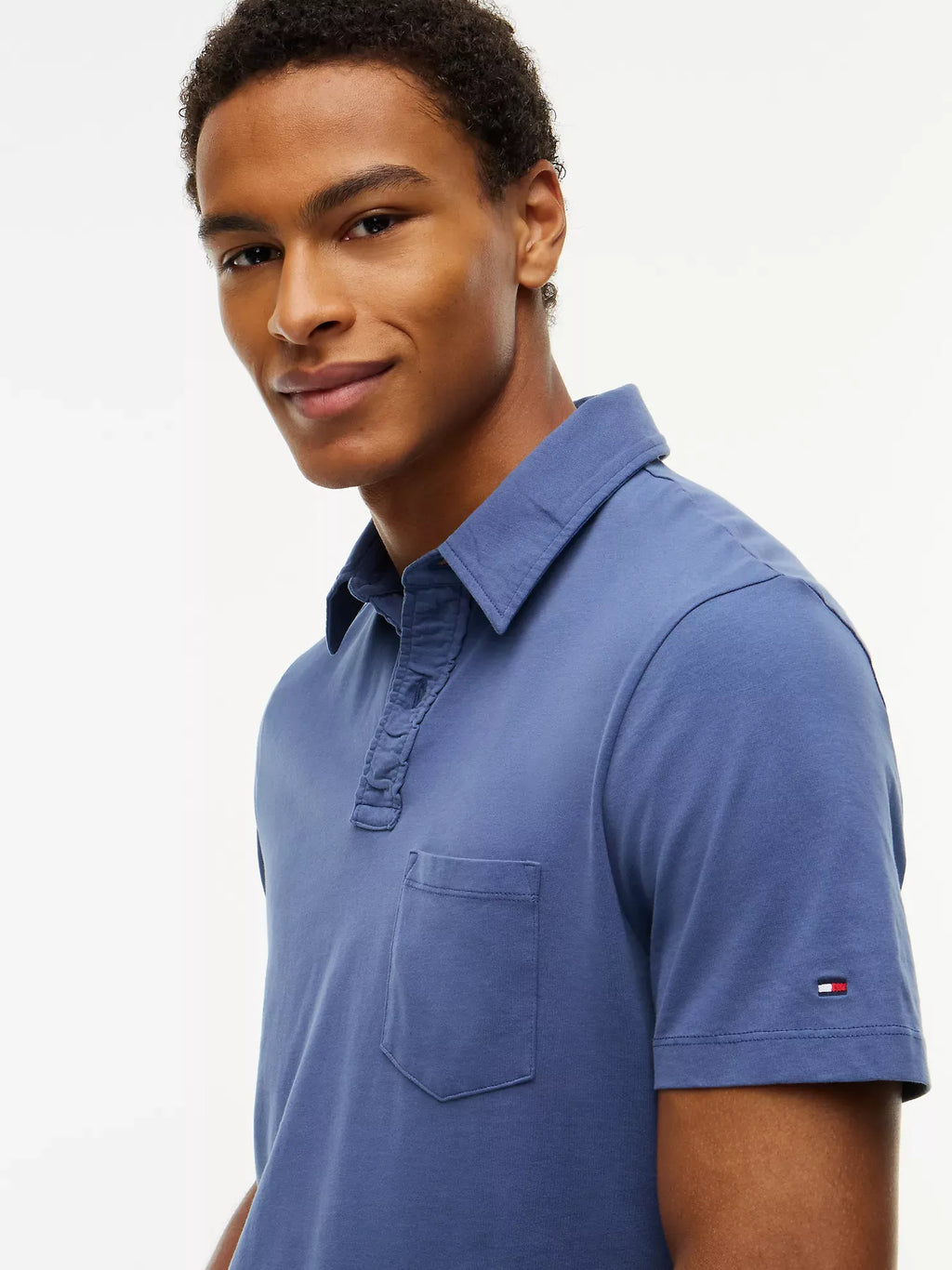 Chemise regular de algodón con bolsillo