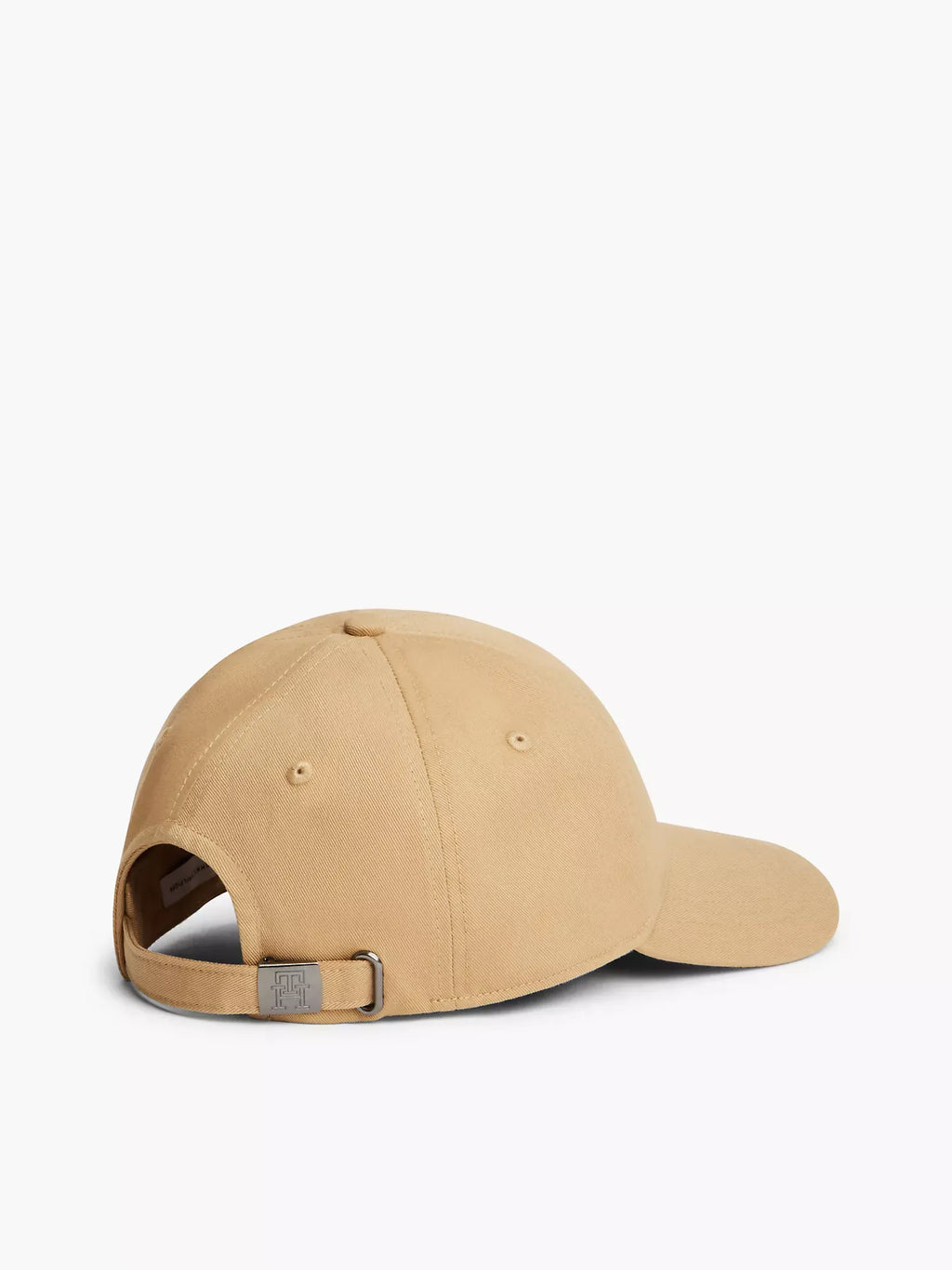 Gorra con monograma bordado