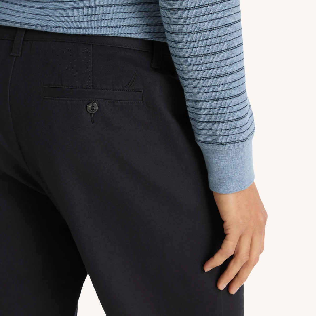 Pantalón chino corte clásico