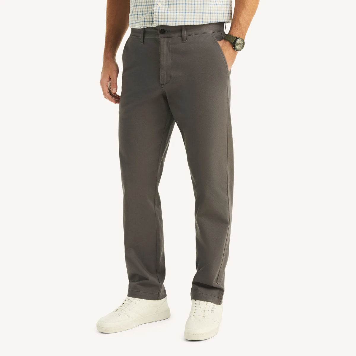 Pantalón chino corte clásico
