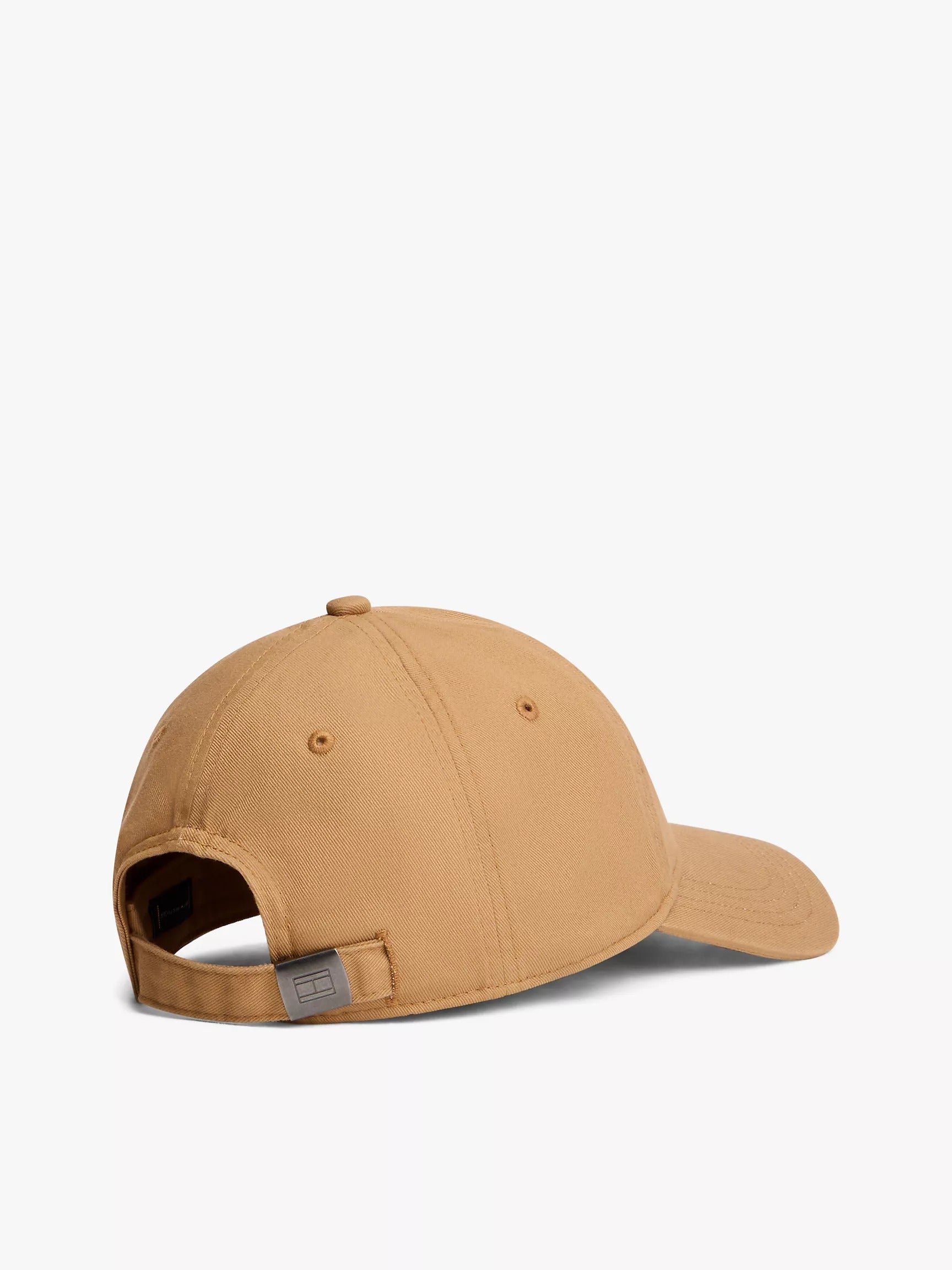 Gorra con bandera bordada
