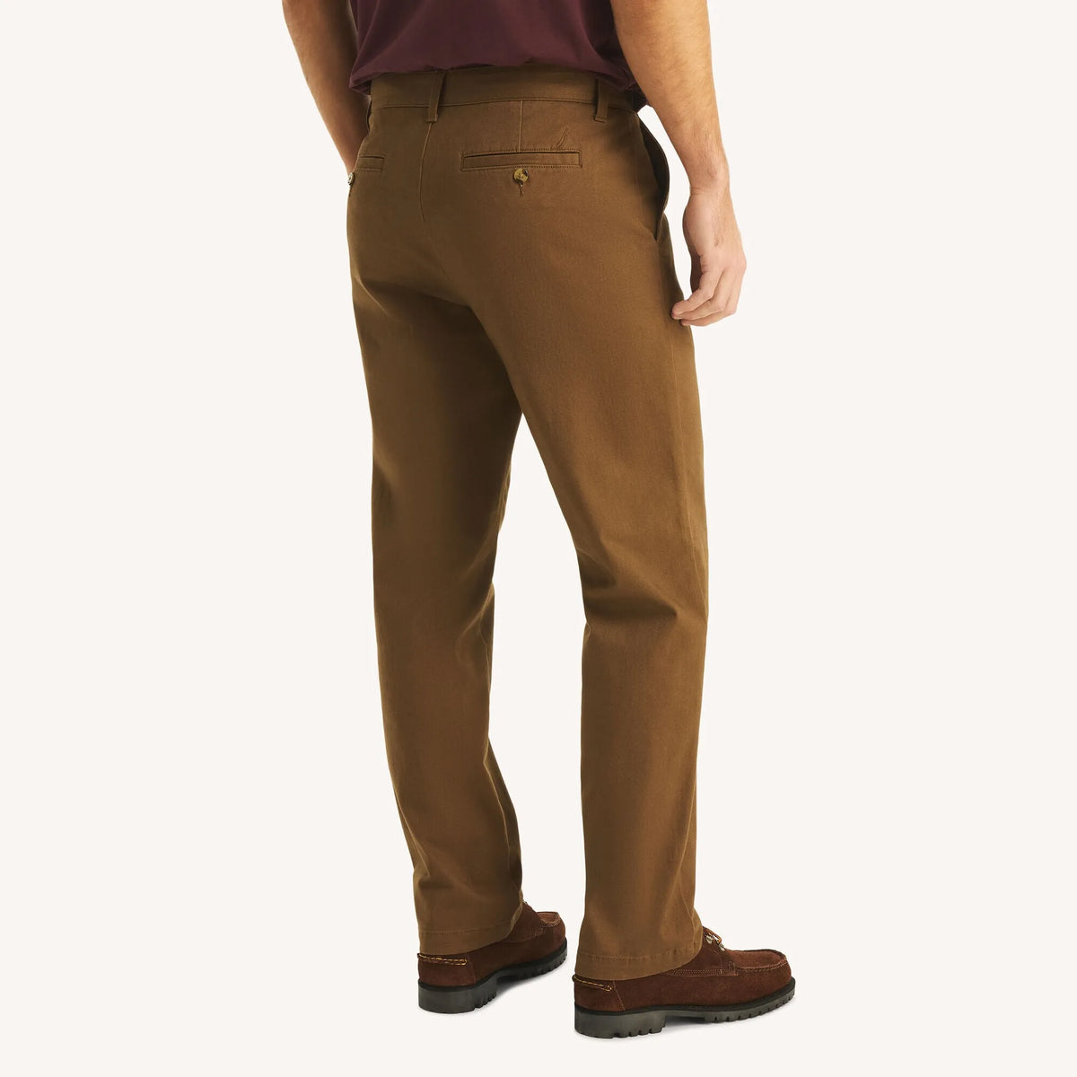 Pantalón chino corte clásico