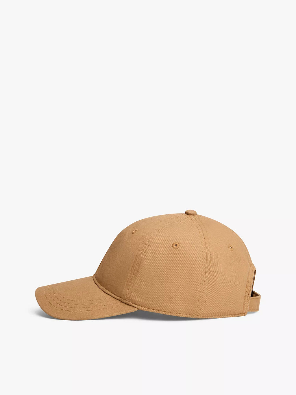Gorra con bandera bordada