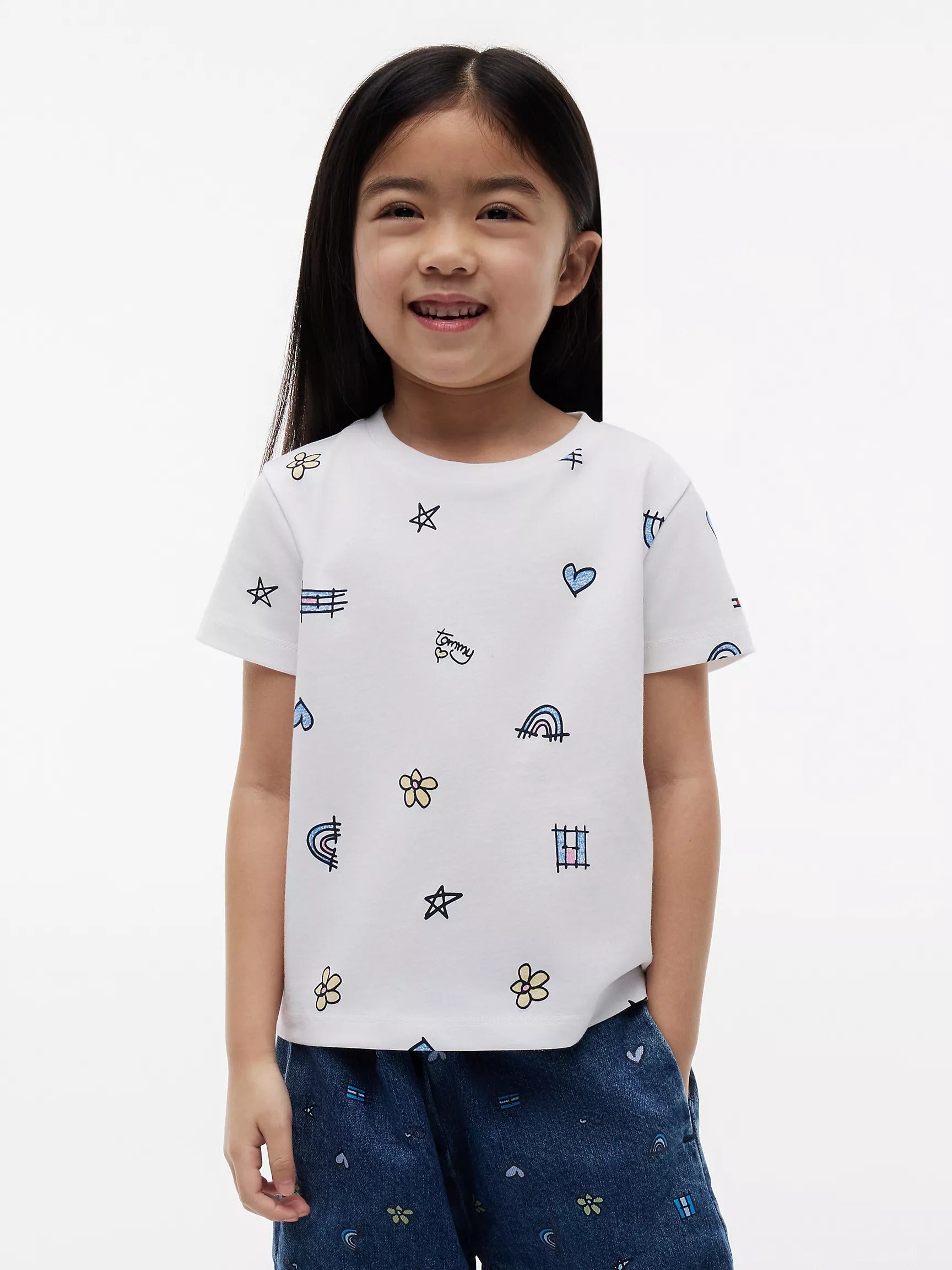 Franela con estampado de garabatos para niñas
