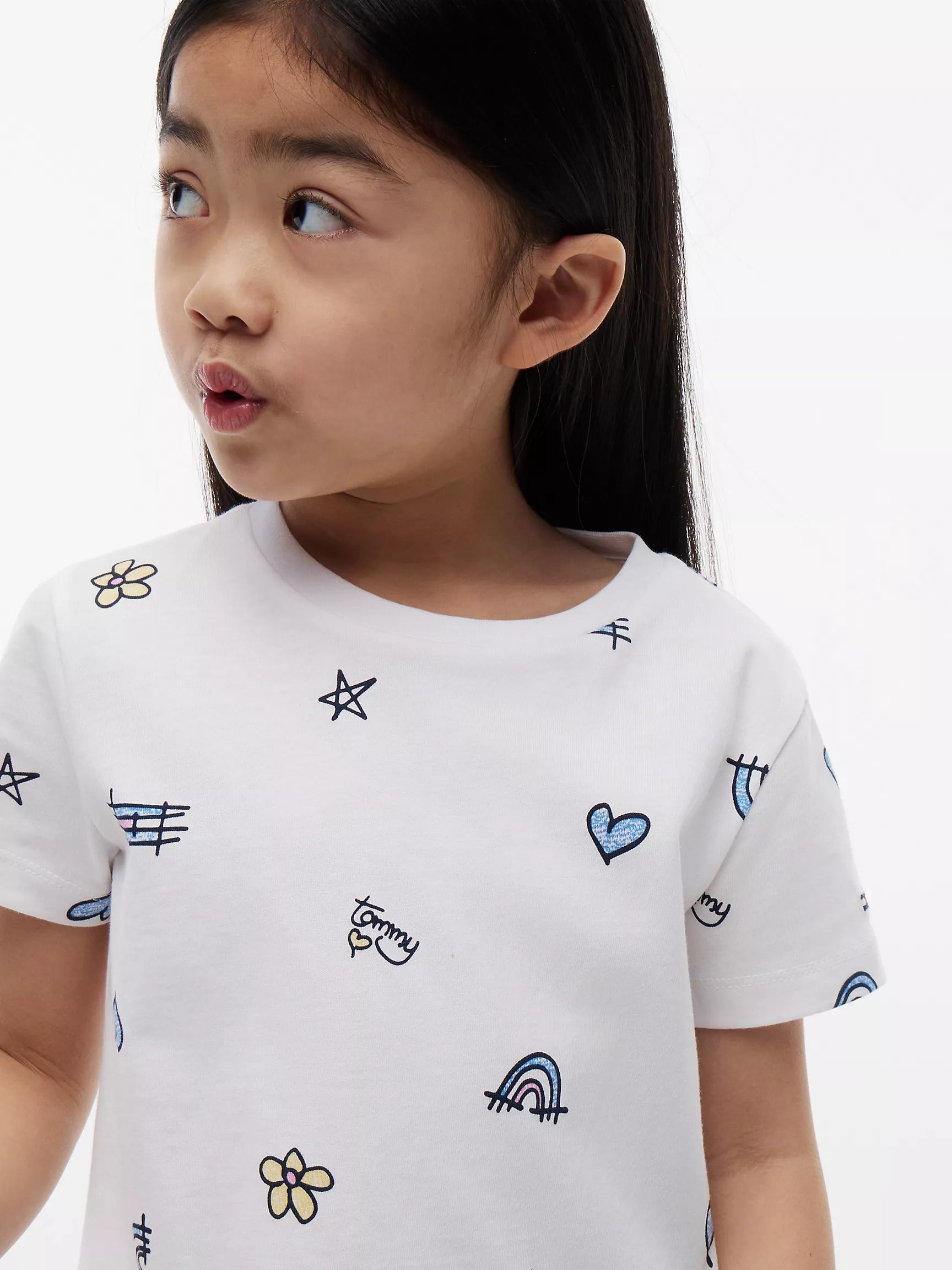 Franela con estampado de garabatos para niñas