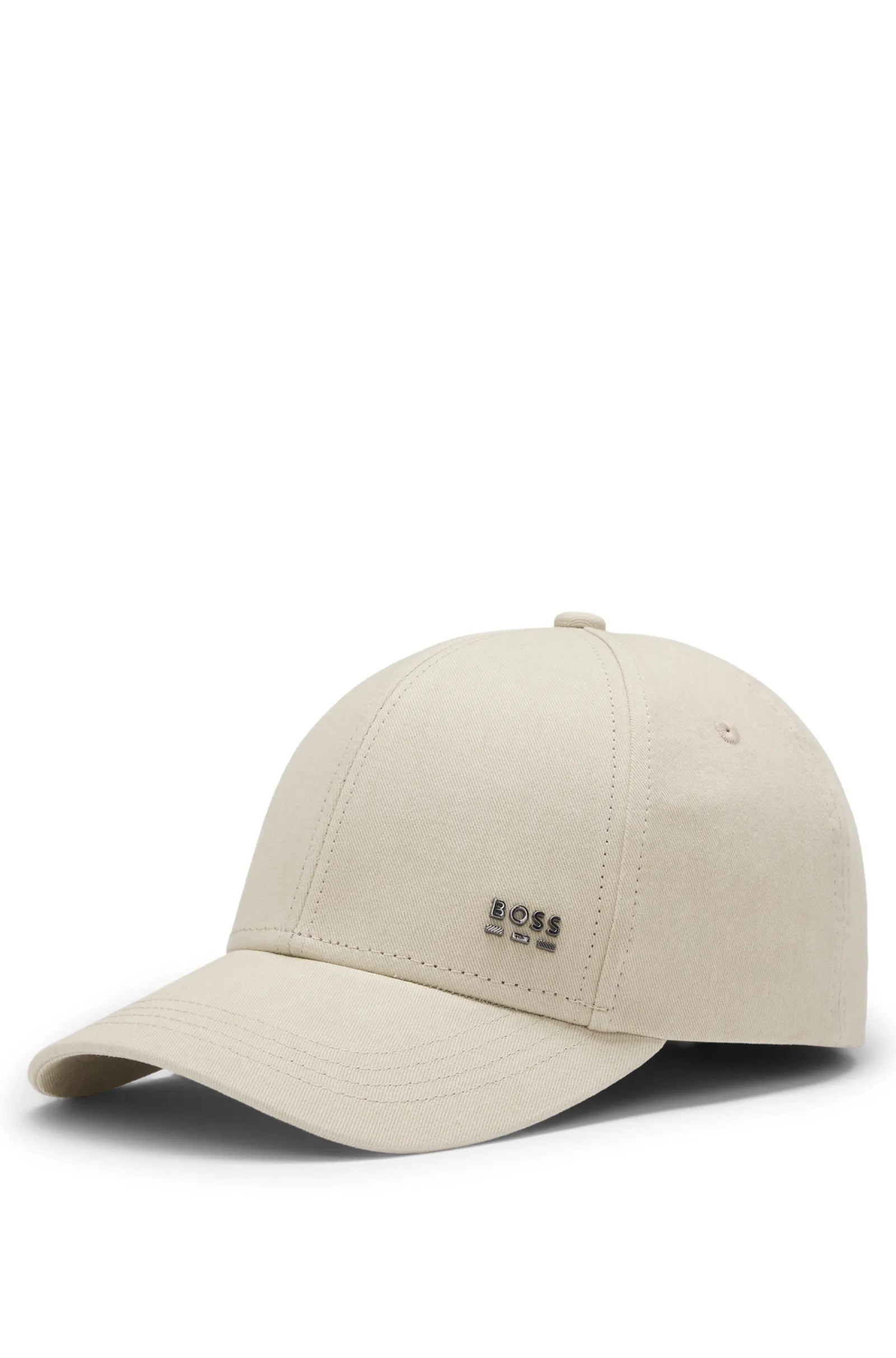 Gorra con logo en metal