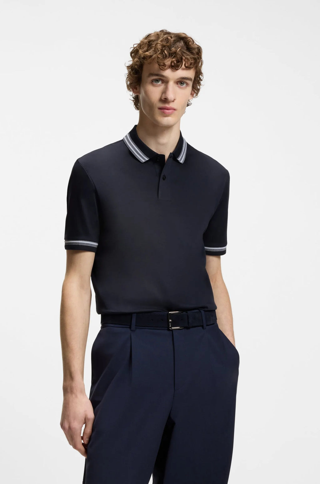 Chemise ajustada de algodón mercerizado con ribeteado