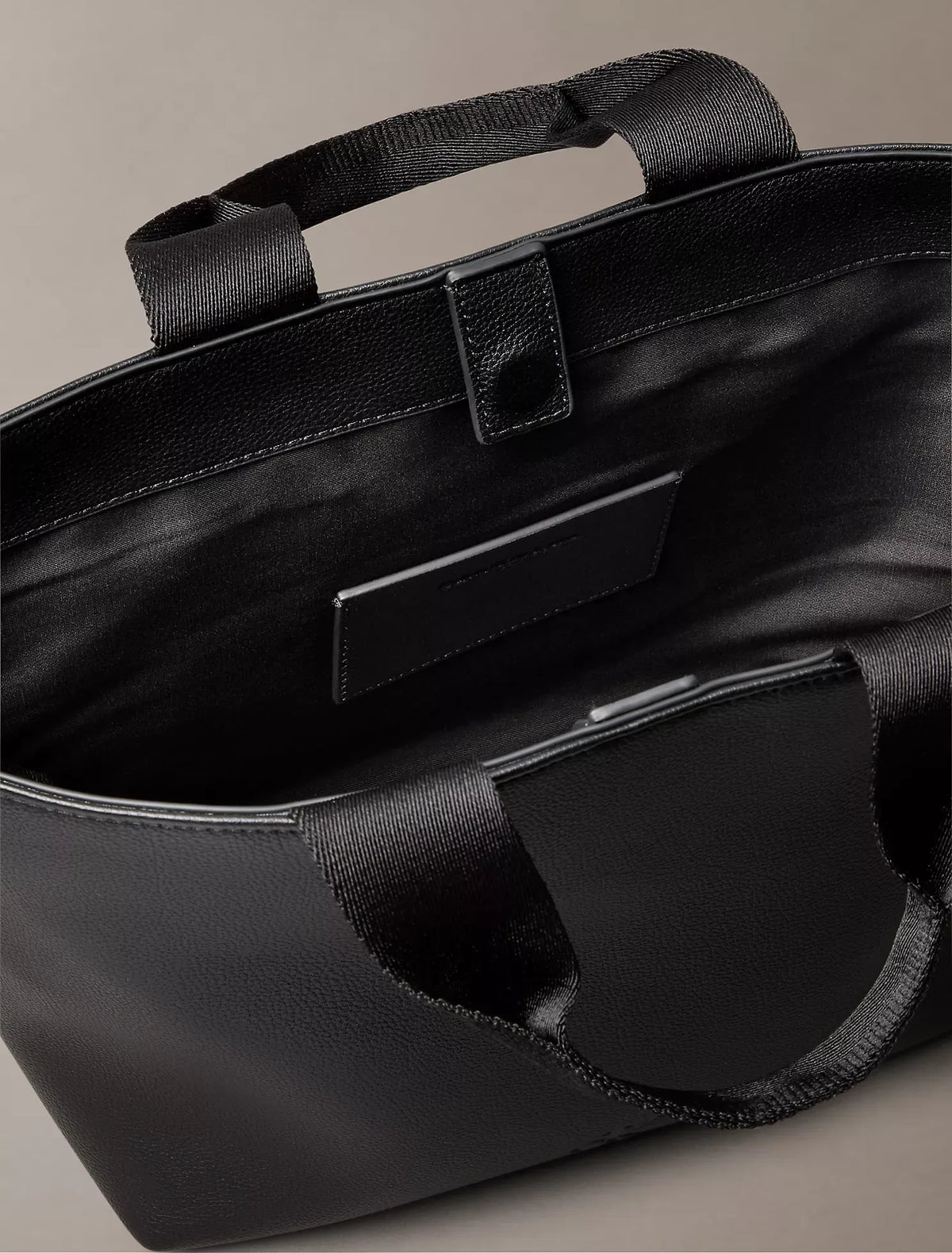 Cartera pequeña tipo tote