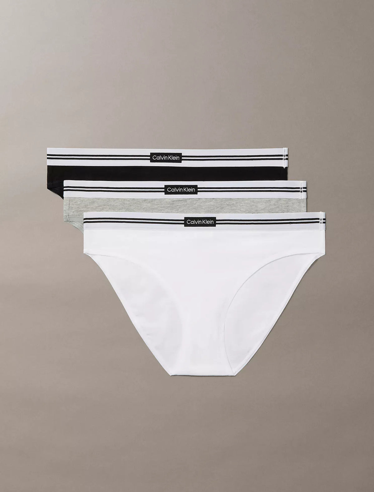 3 Pack de Panties con logo y linea central central tipo bikini