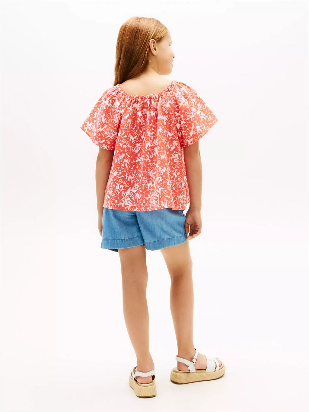 Blusa con estampado floral para niña