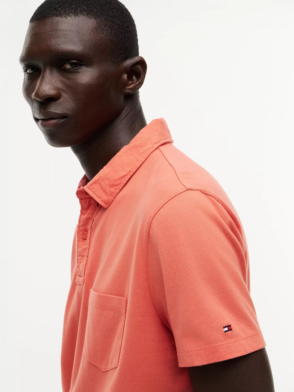 Chemise regular de algodón con bolsillo