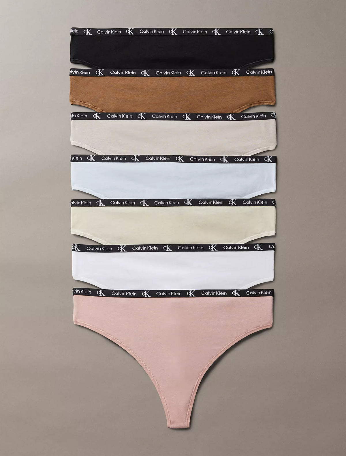7 Pack de Panties con logo estilo 1996 tipo hilo