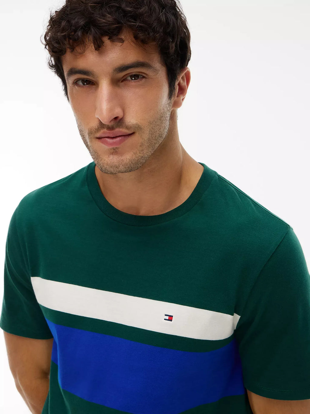 Franela cuello redondo con colores combinados