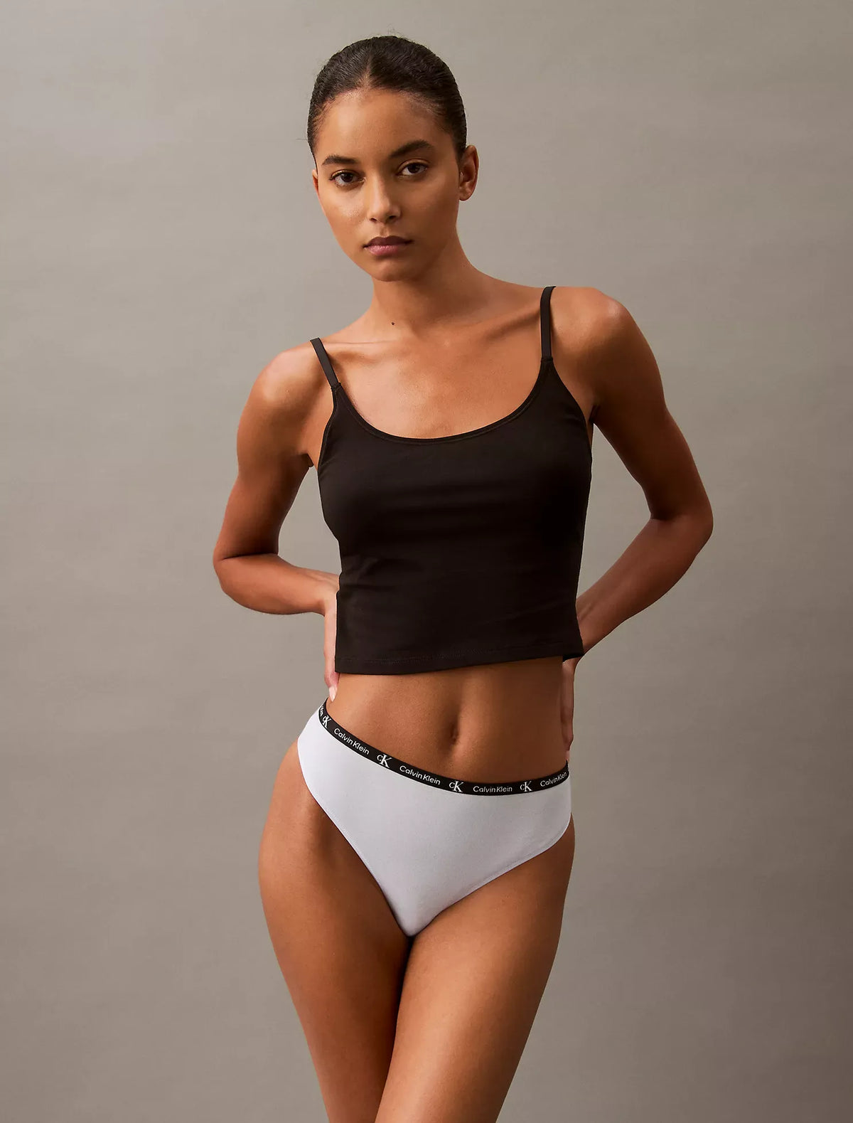 7 Pack de Panties con logo estilo 1996 tipo hilo
