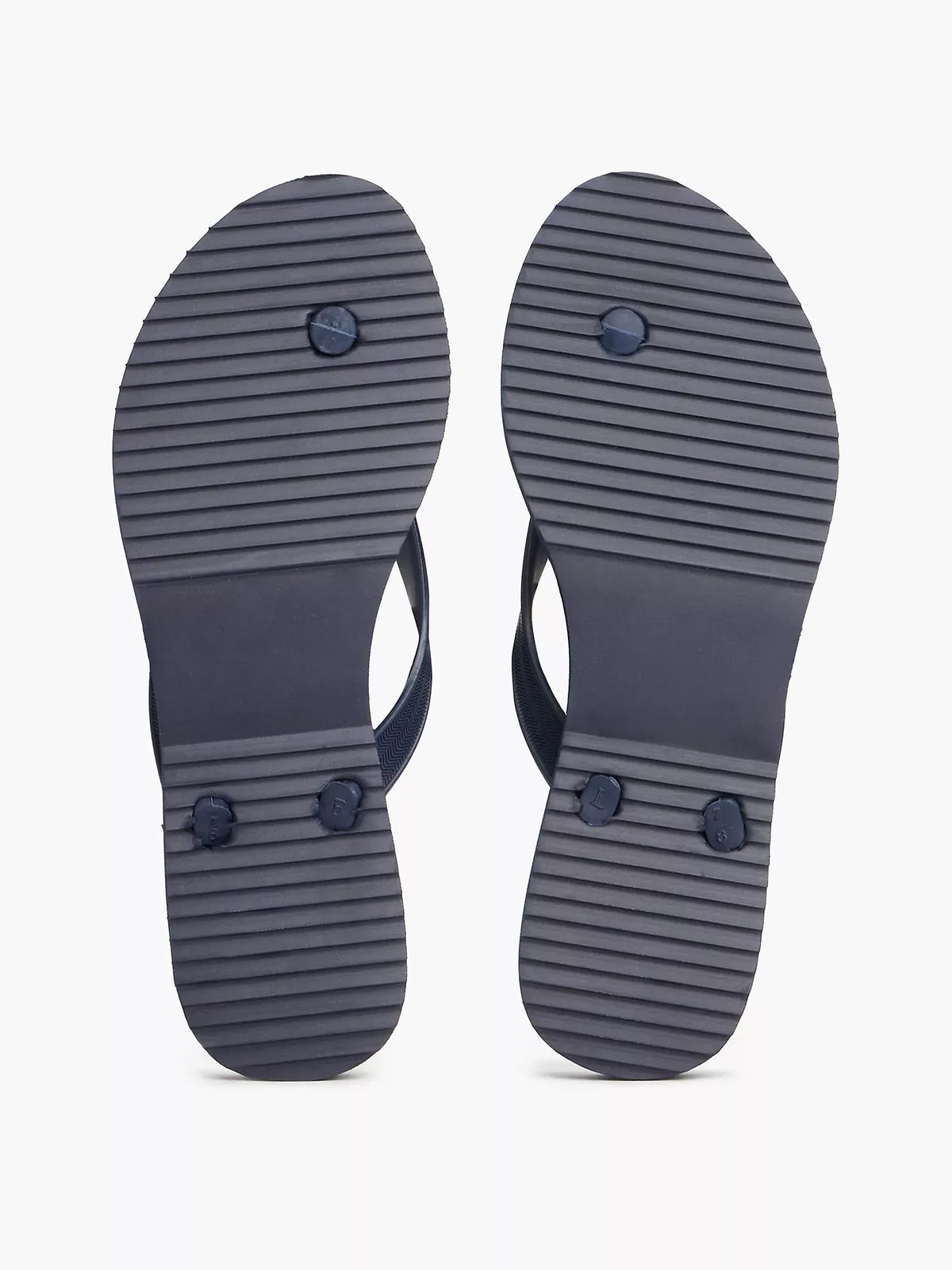 Sandalias con logo metálico