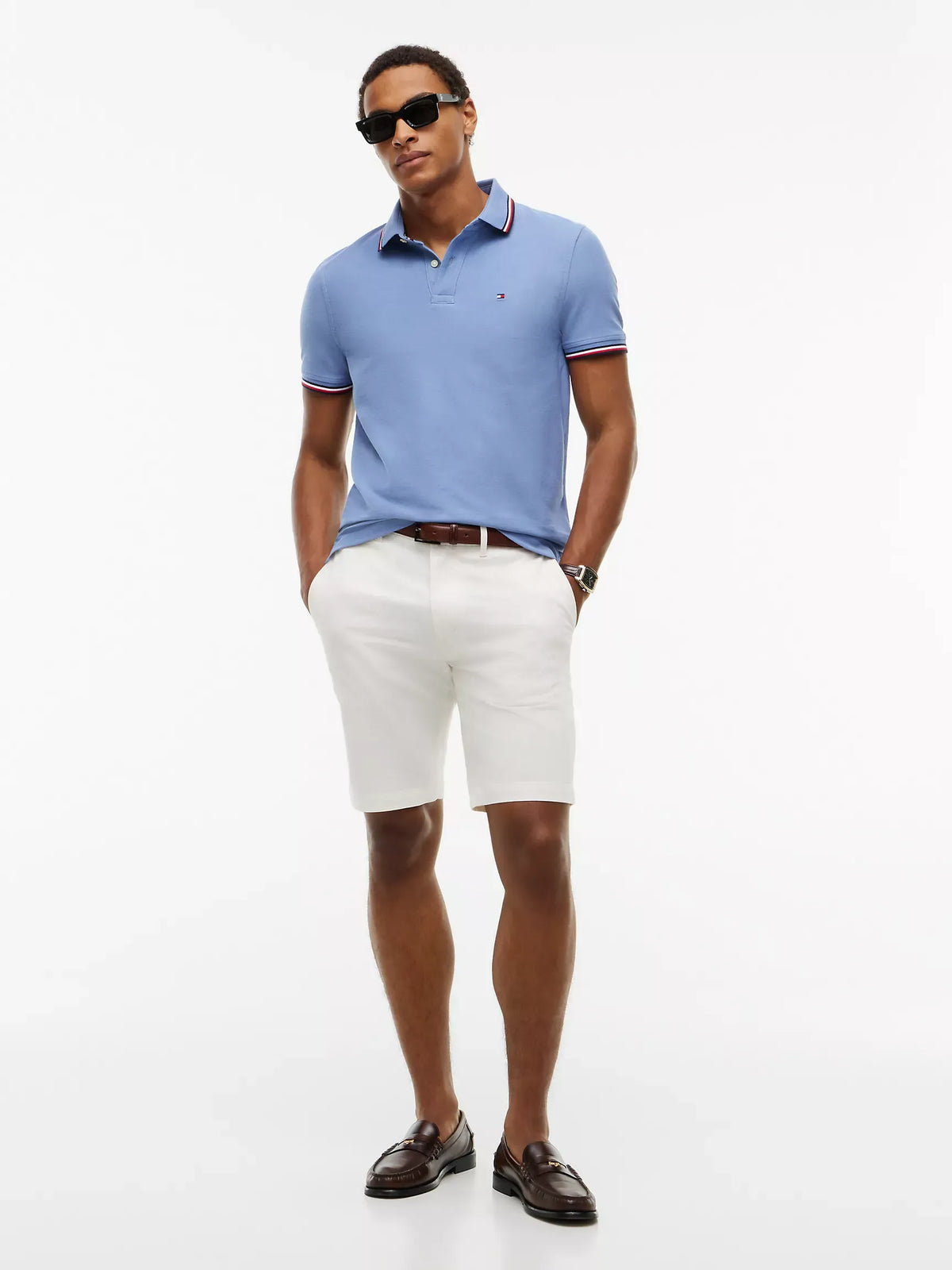 Chemise unicolor con cuello ribeteado