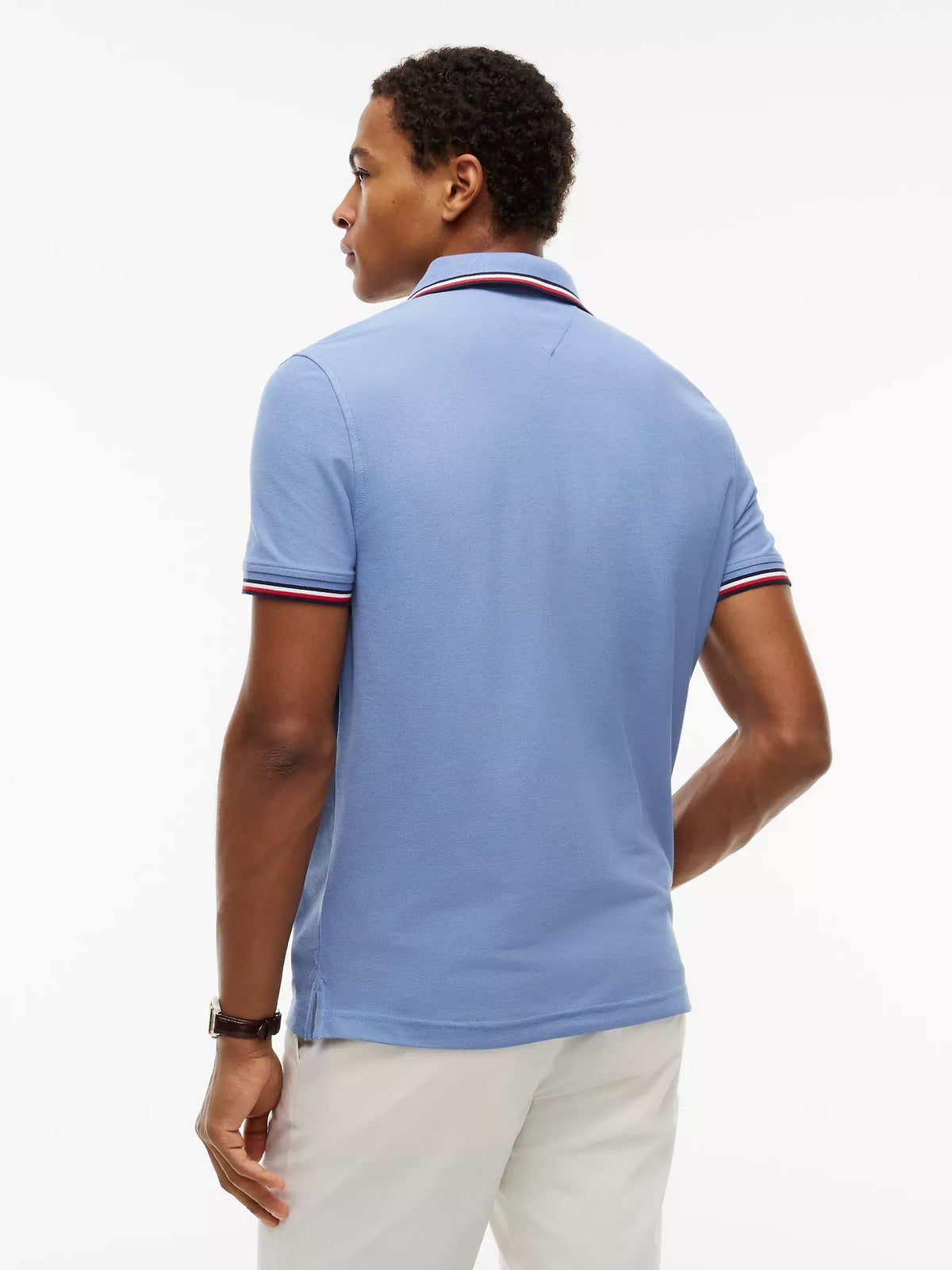 Chemise unicolor con cuello ribeteado