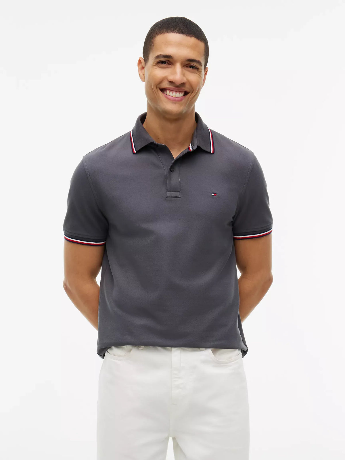 Chemise unicolor con cuello ribeteado